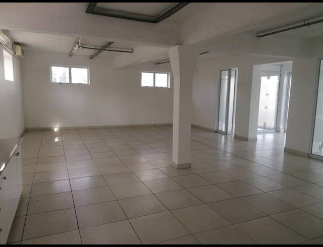 120M² OFFICE TO LET IN POINT WATERFRONT